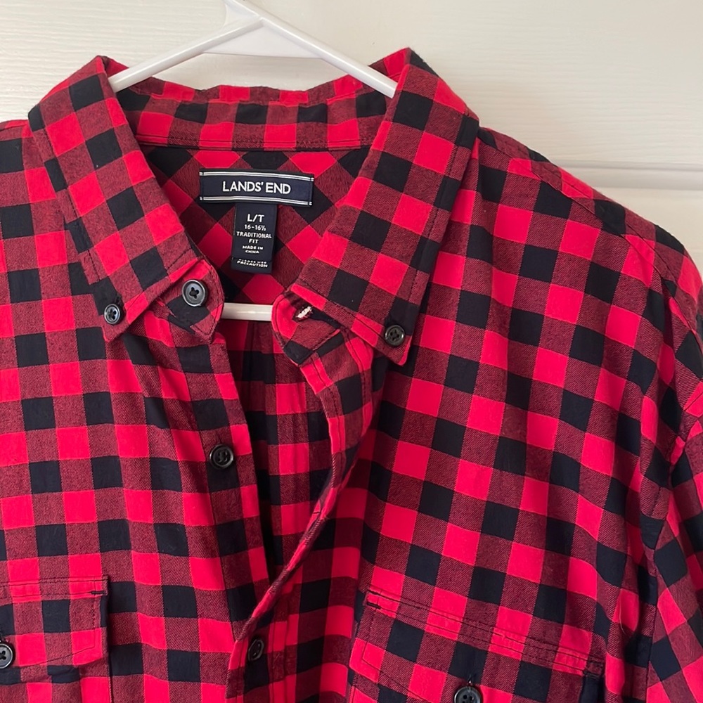 Never worn!  Classic Land’s End small buffalo check button down